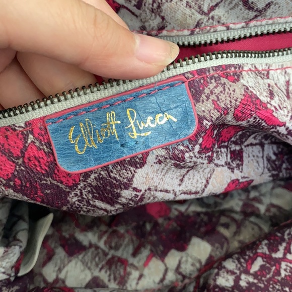 Elliott Lucca Medium Faro Distressed Leather Satchel Bag - Picture 11 of 16